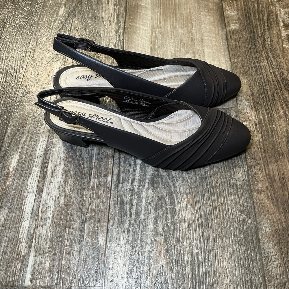 Easy Street Dark Brown Slingback Heels Size 7 - Picture 8 of 16